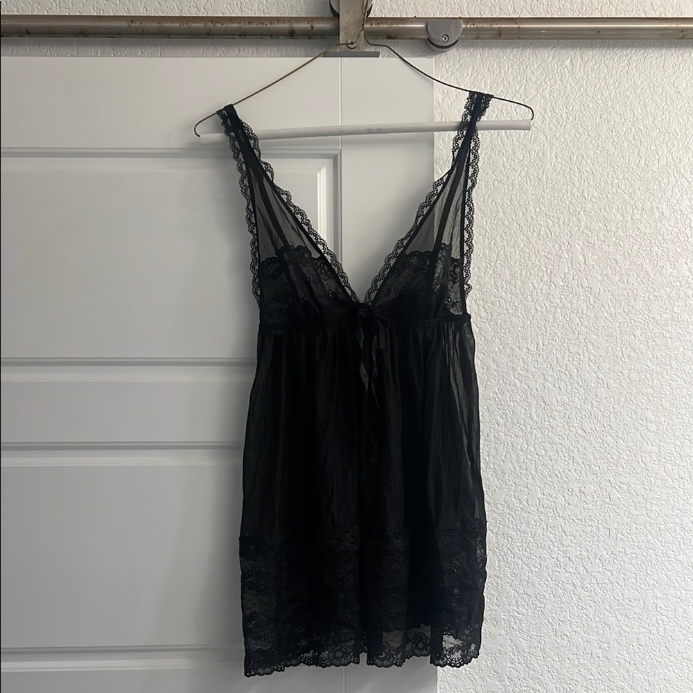 Elegant Black Lace Nightgown